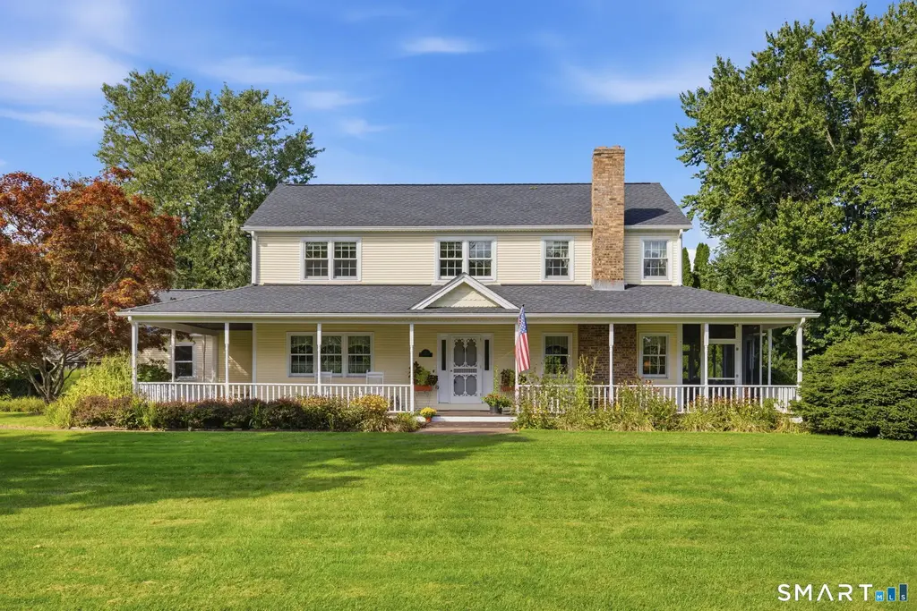 26 Devine Road, Suffield