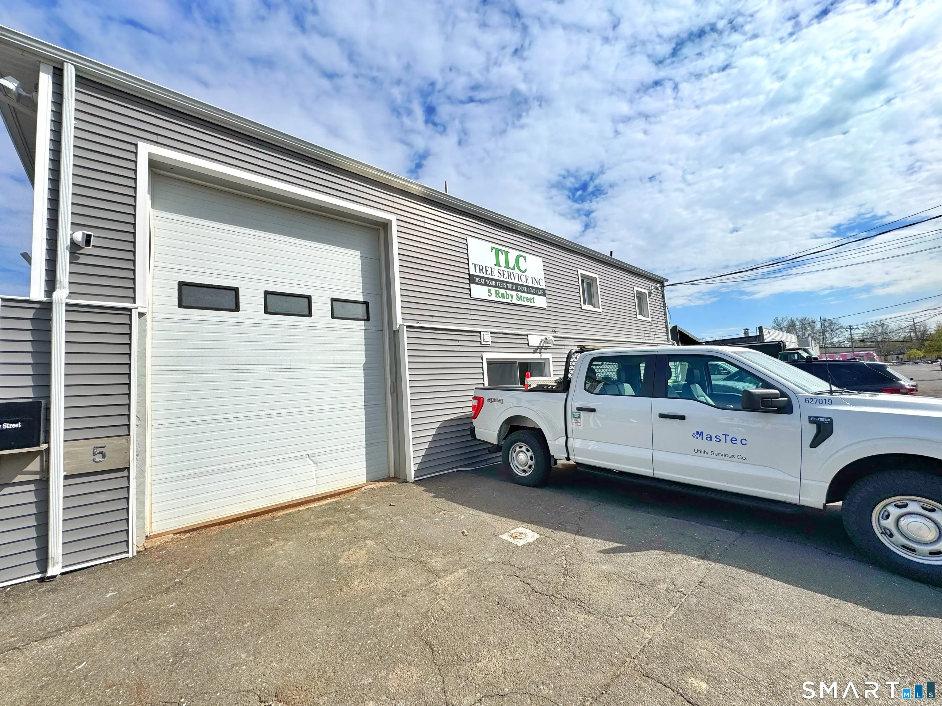 16 Ruby Street Garage, Norwalk