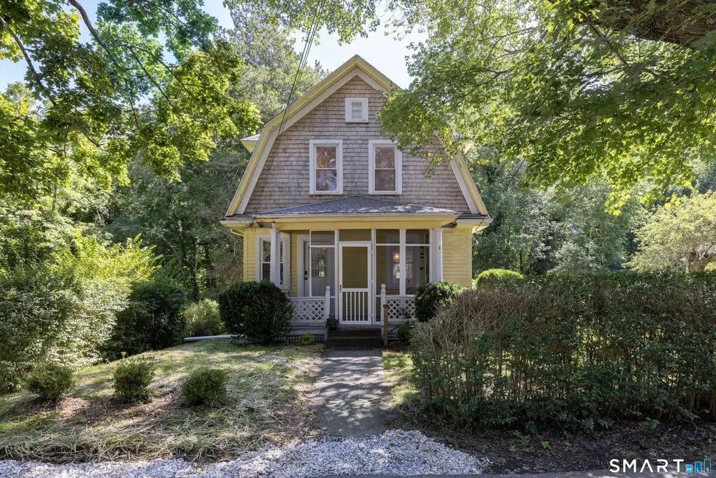 28 Watch Hill Avenue, Stonington