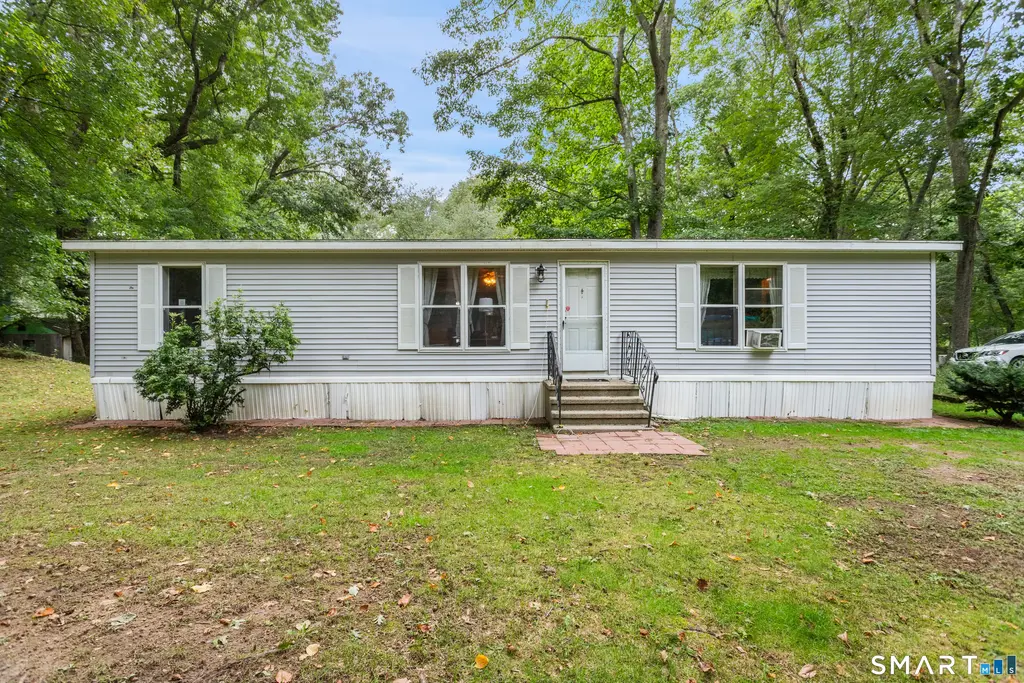 17 Evergreen Park, Clinton