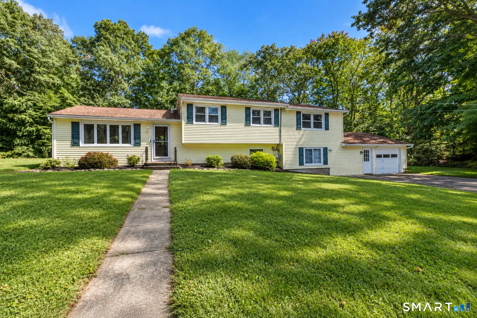 18 Arbor Road, Monroe