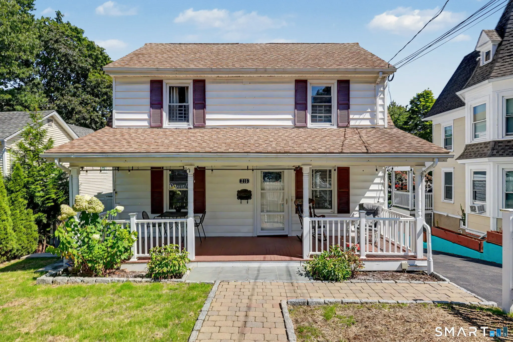 215 Knickerbocker Avenue, Stamford
