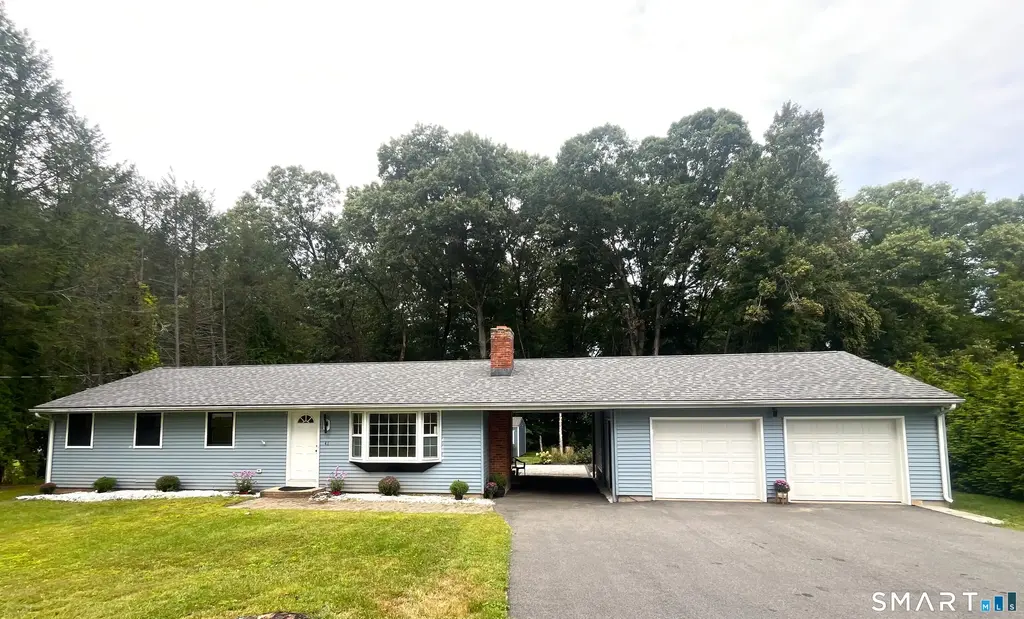 41 Oak Hill Road, Rocky Hill