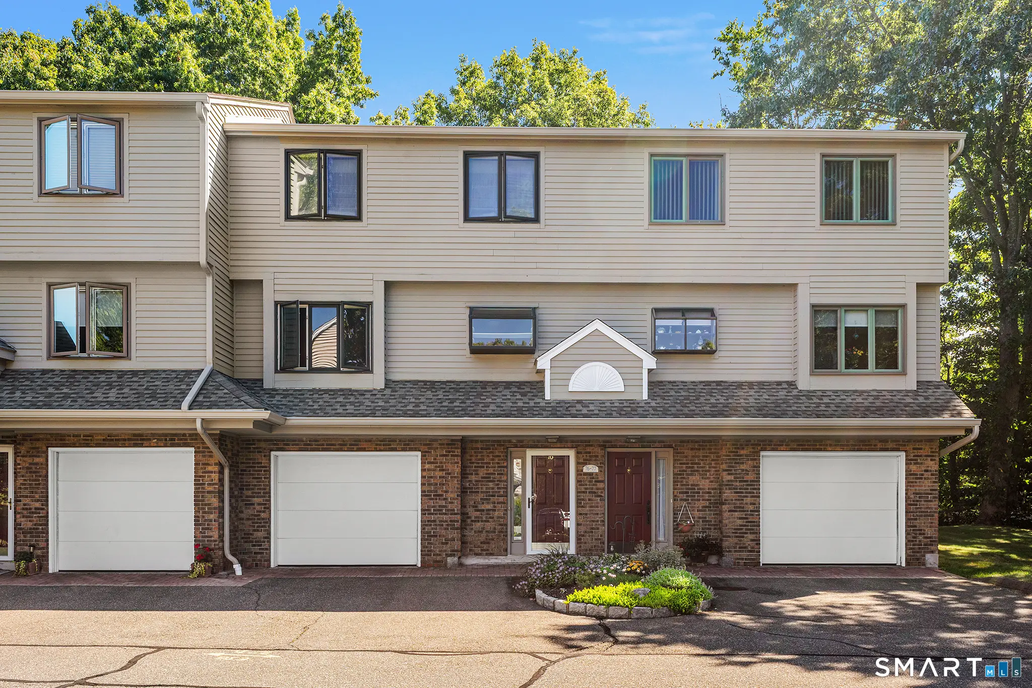 882 North Colony Road 76, Meriden