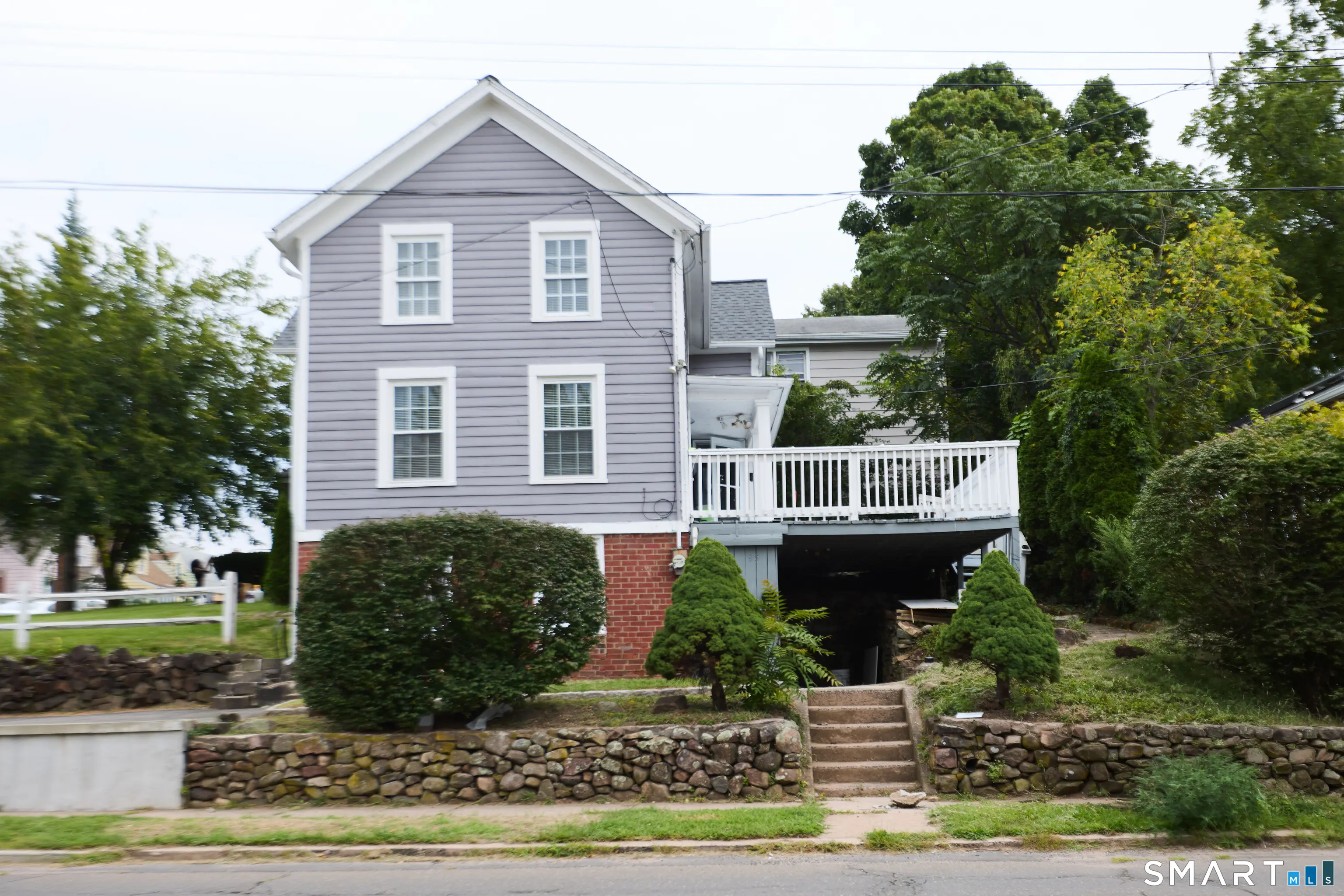 95 Fairview Avenue, Hamden