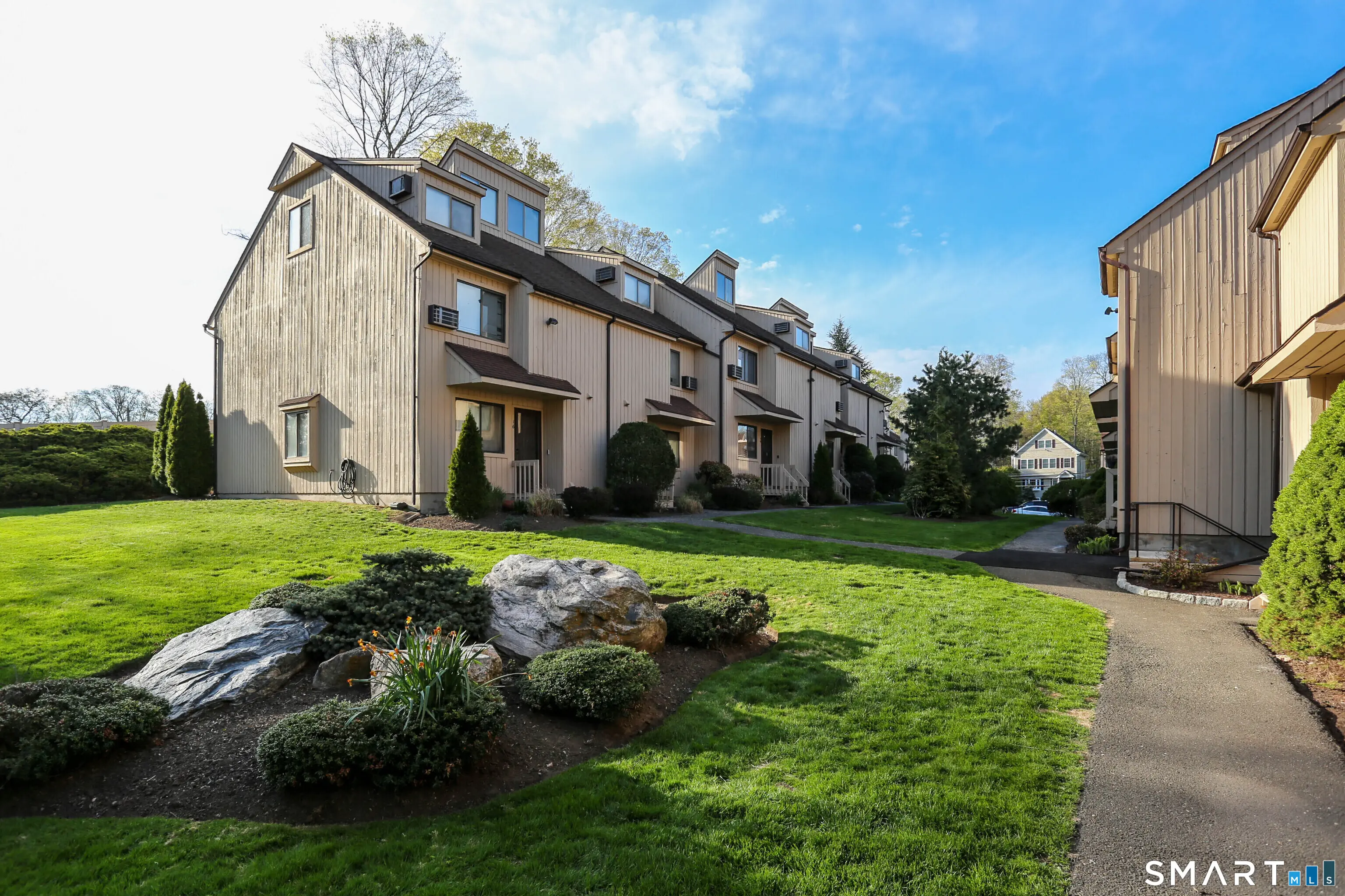 19 Woodway Road 16, Stamford