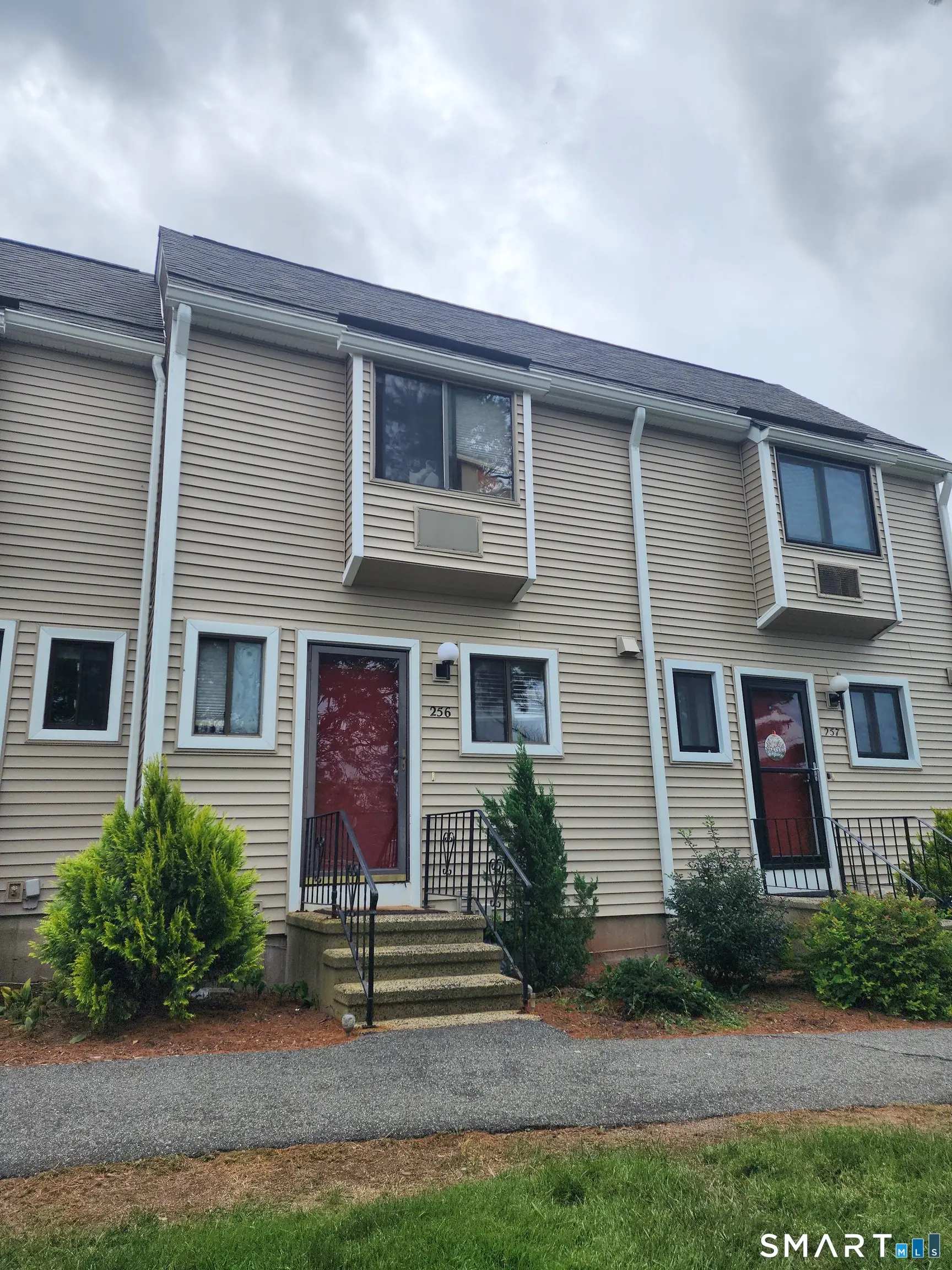 256 Sterling Village 256, Meriden
