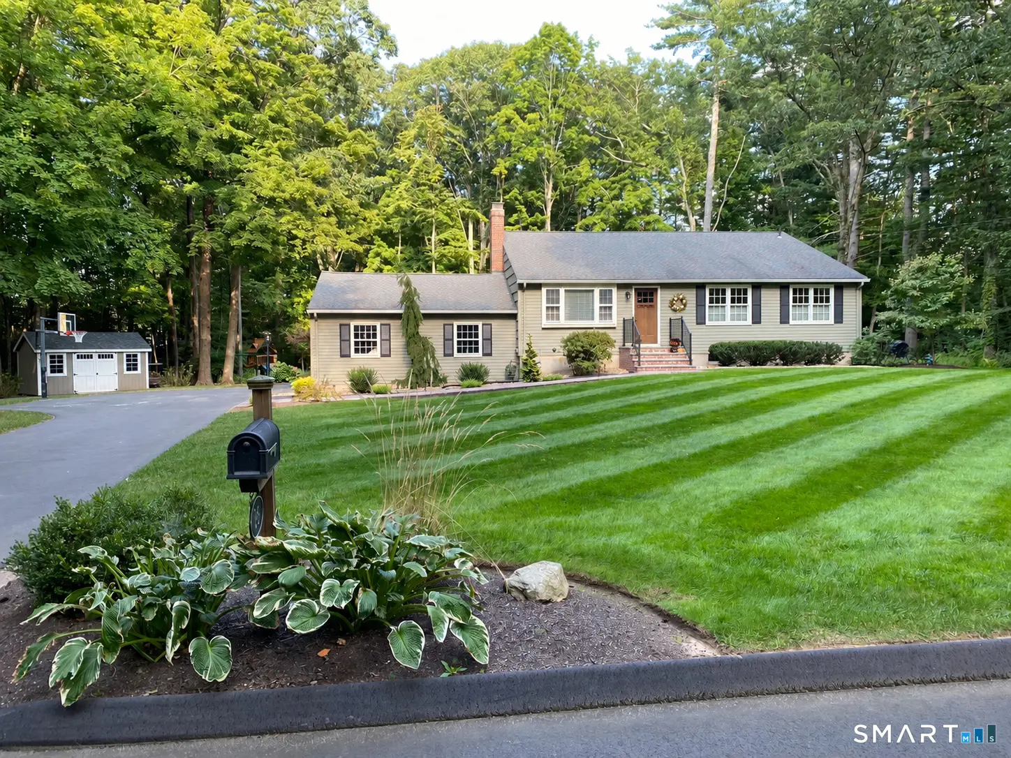 26 Minister Brook Drive, Simsbury
