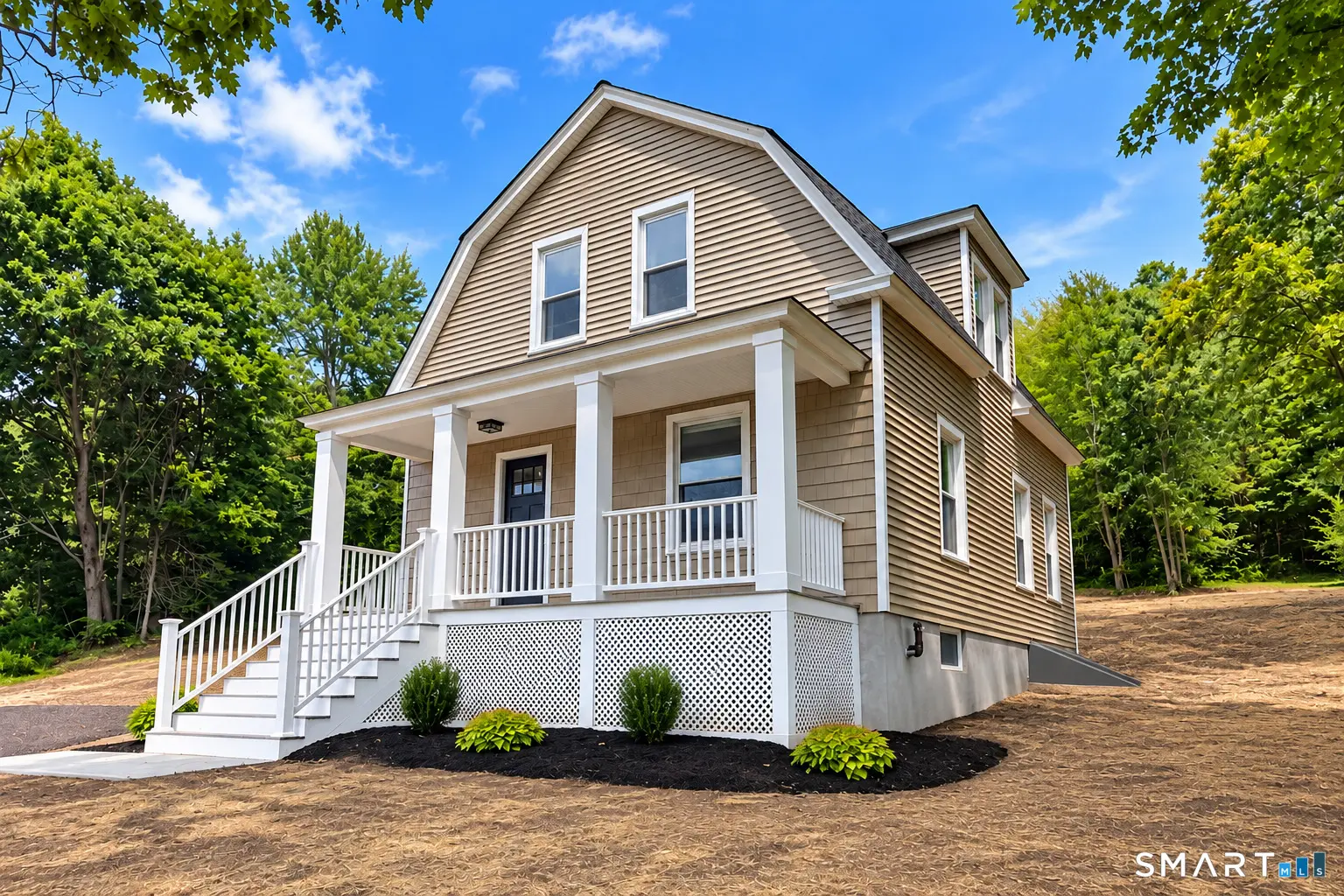 672 East Main Street, Middletown