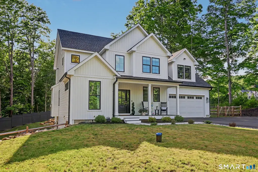 1 Elwell Road, New Fairfield