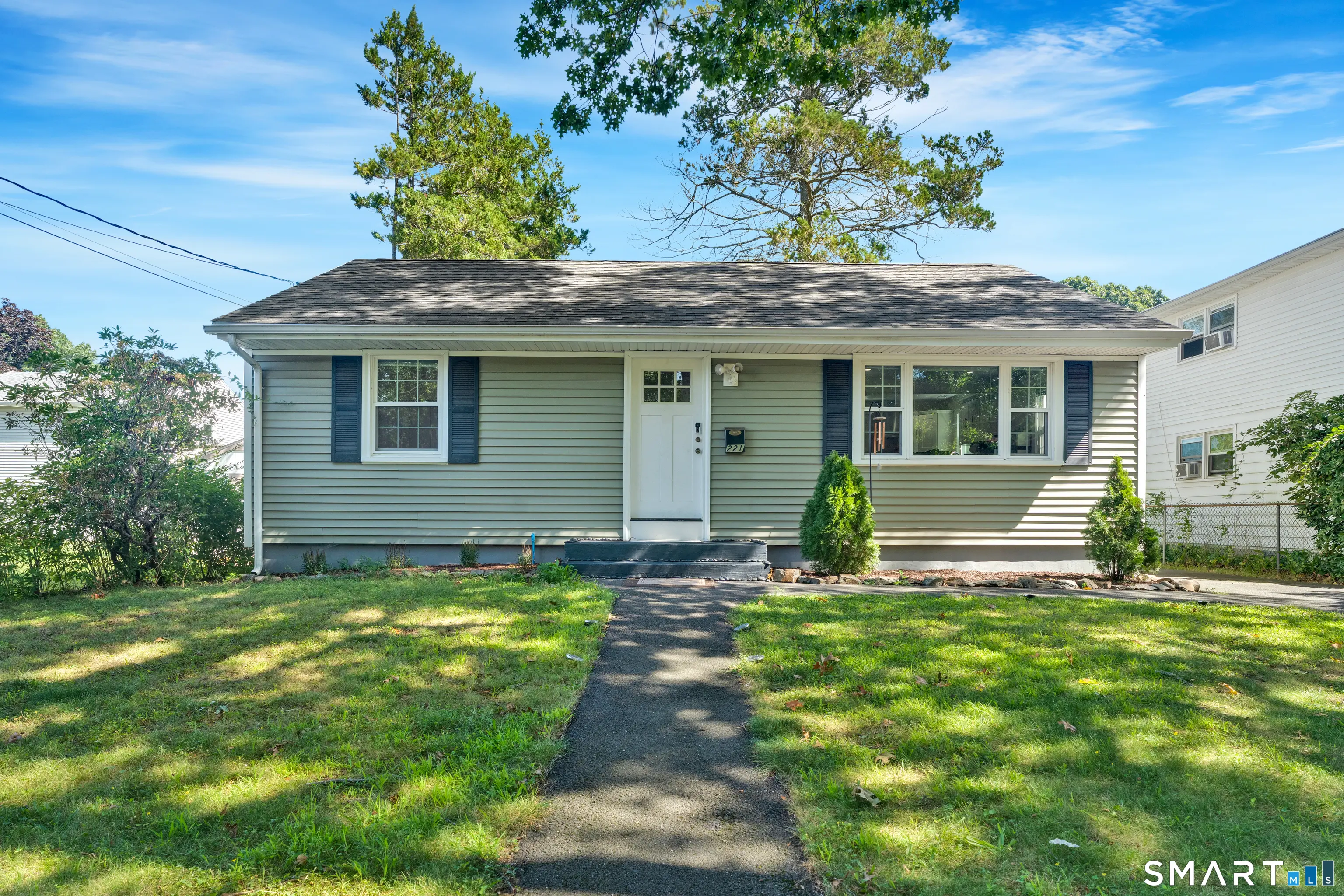 221 Third Avenue, West Haven