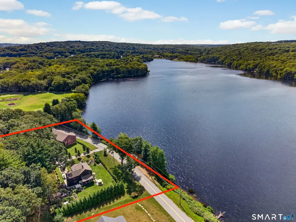 101 Upper Pattagansett Road, East Lyme