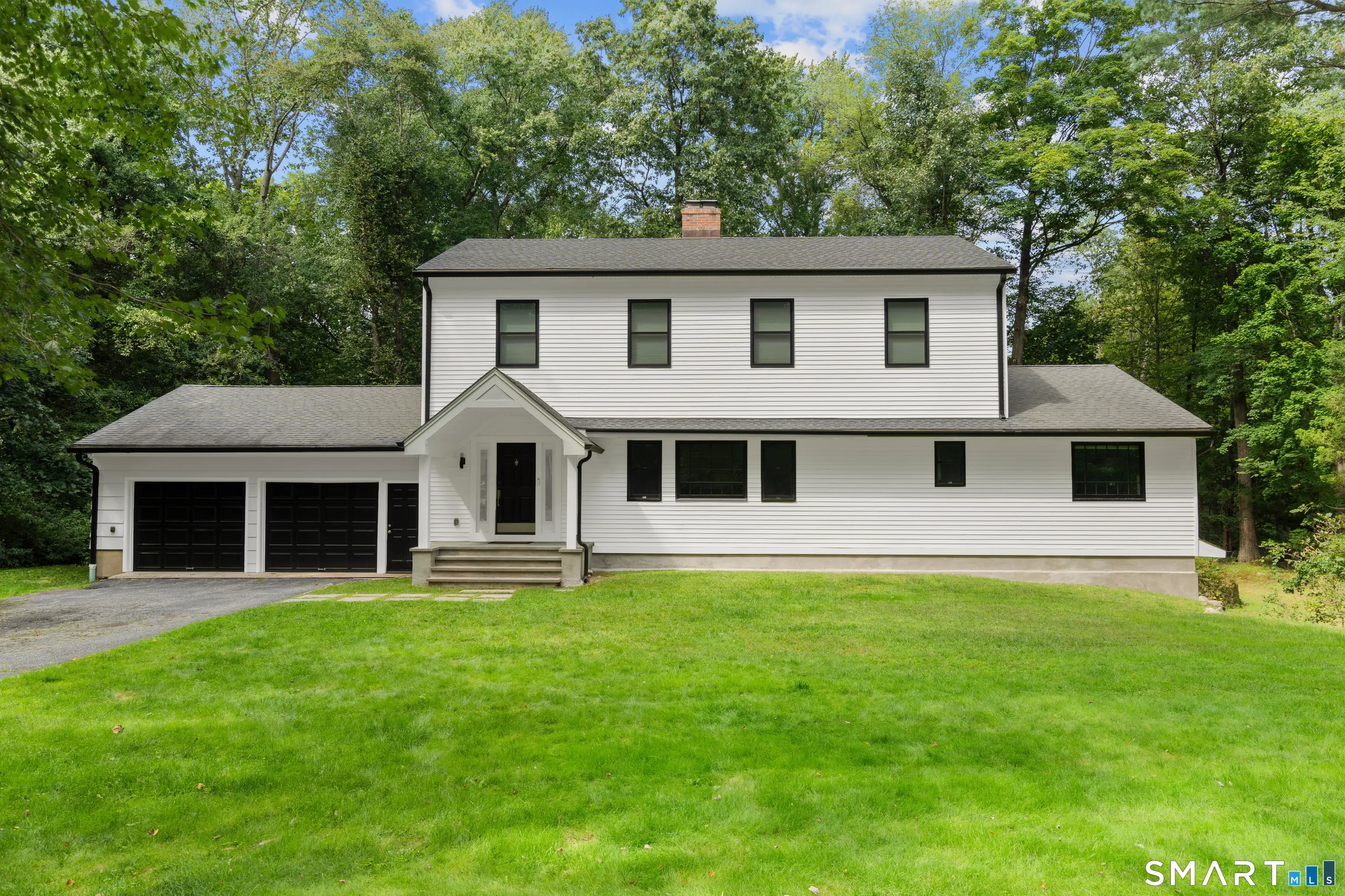 8 Rising Road, Norwalk