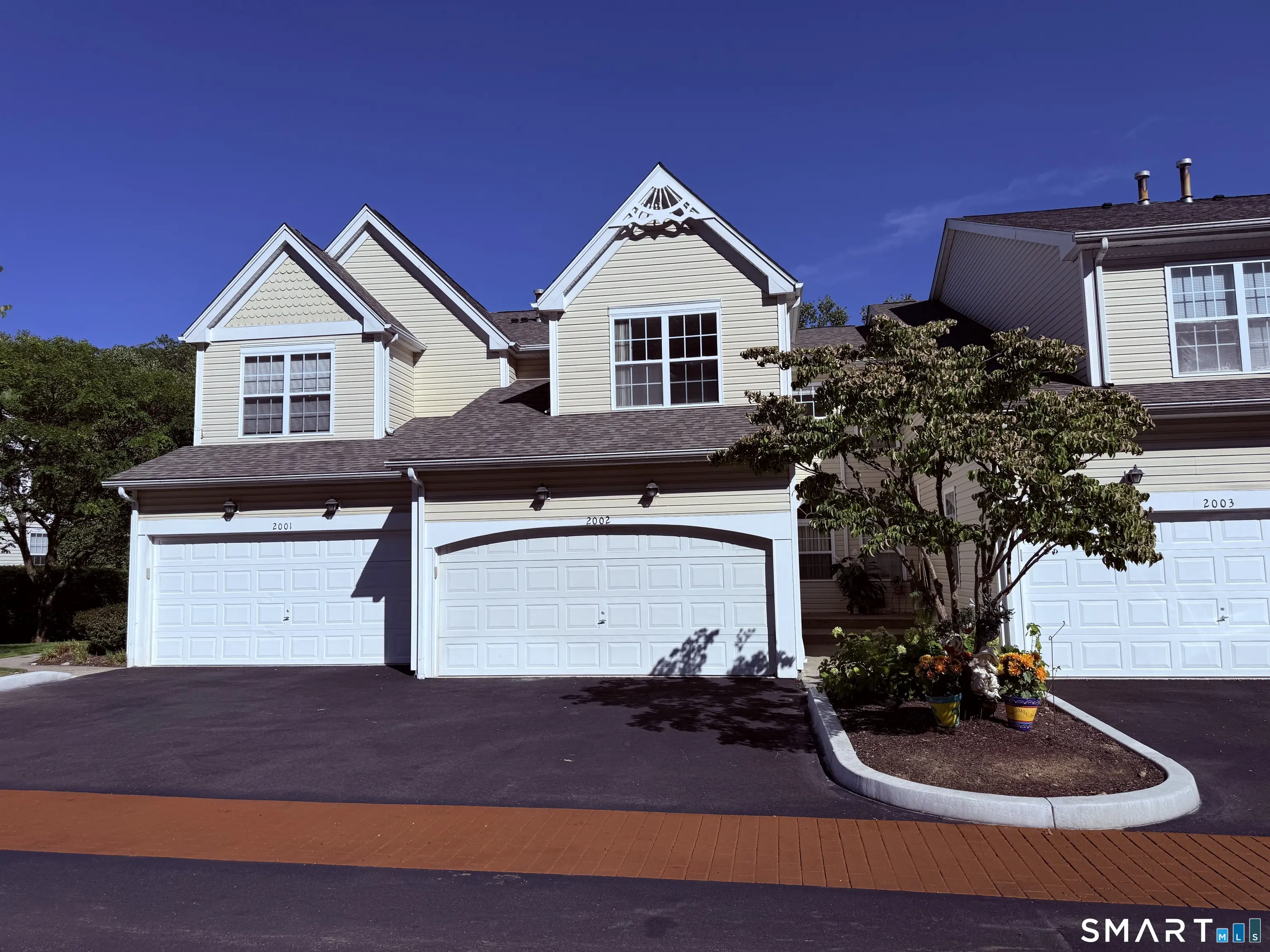 2002 Eaton Court 2002, Danbury