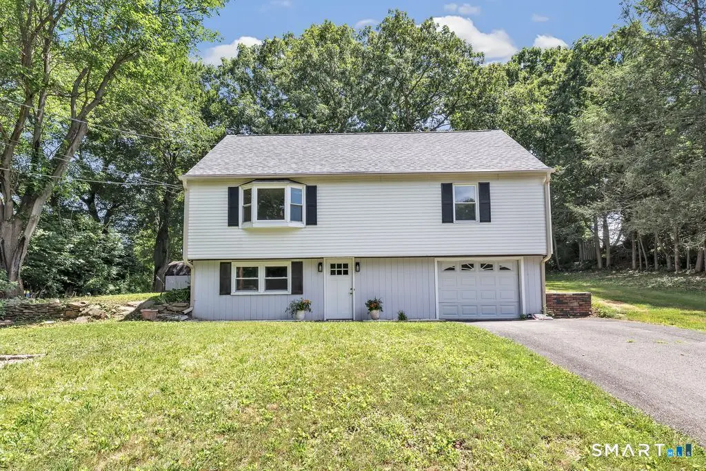 72 Stendahl Drive, Shelton