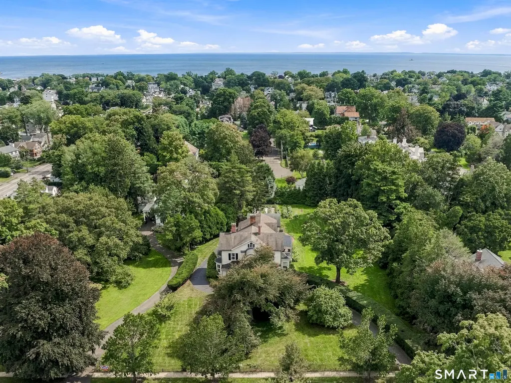 415 Old Post Road, Fairfield