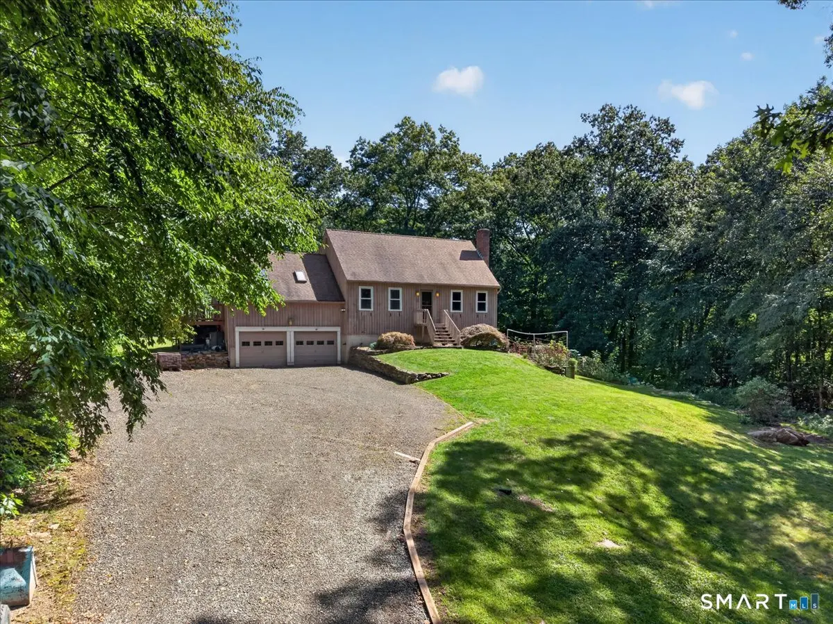 82 Depot Hill Road, East Hampton