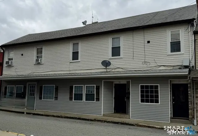 10 Center Street, Killingly