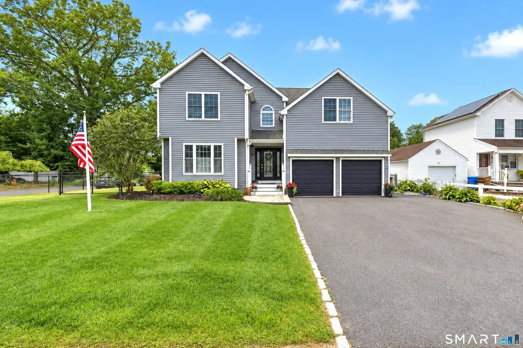 41 Jordan Avenue, Shelton
