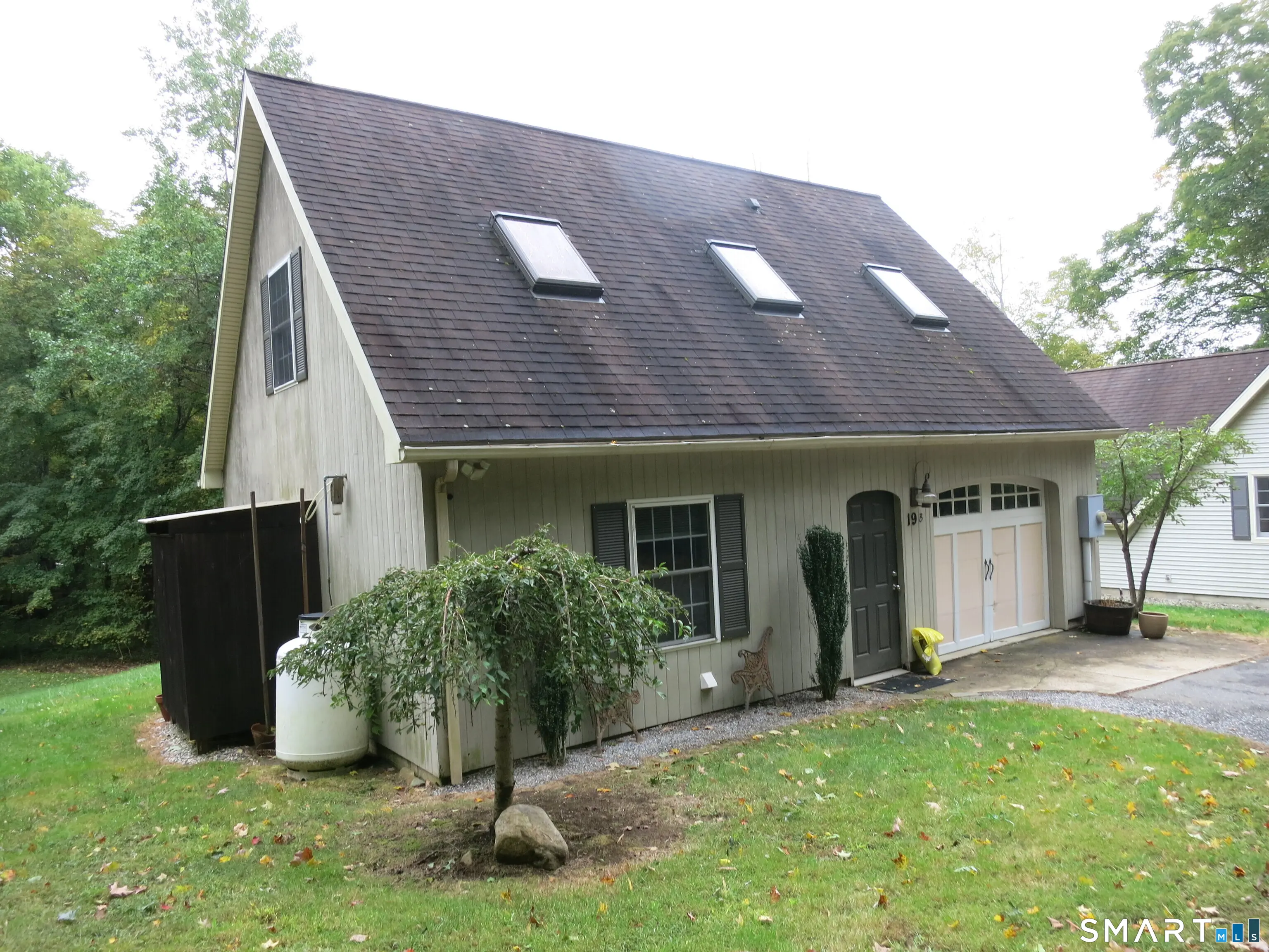19 Moodus Leesville Road B, East Haddam