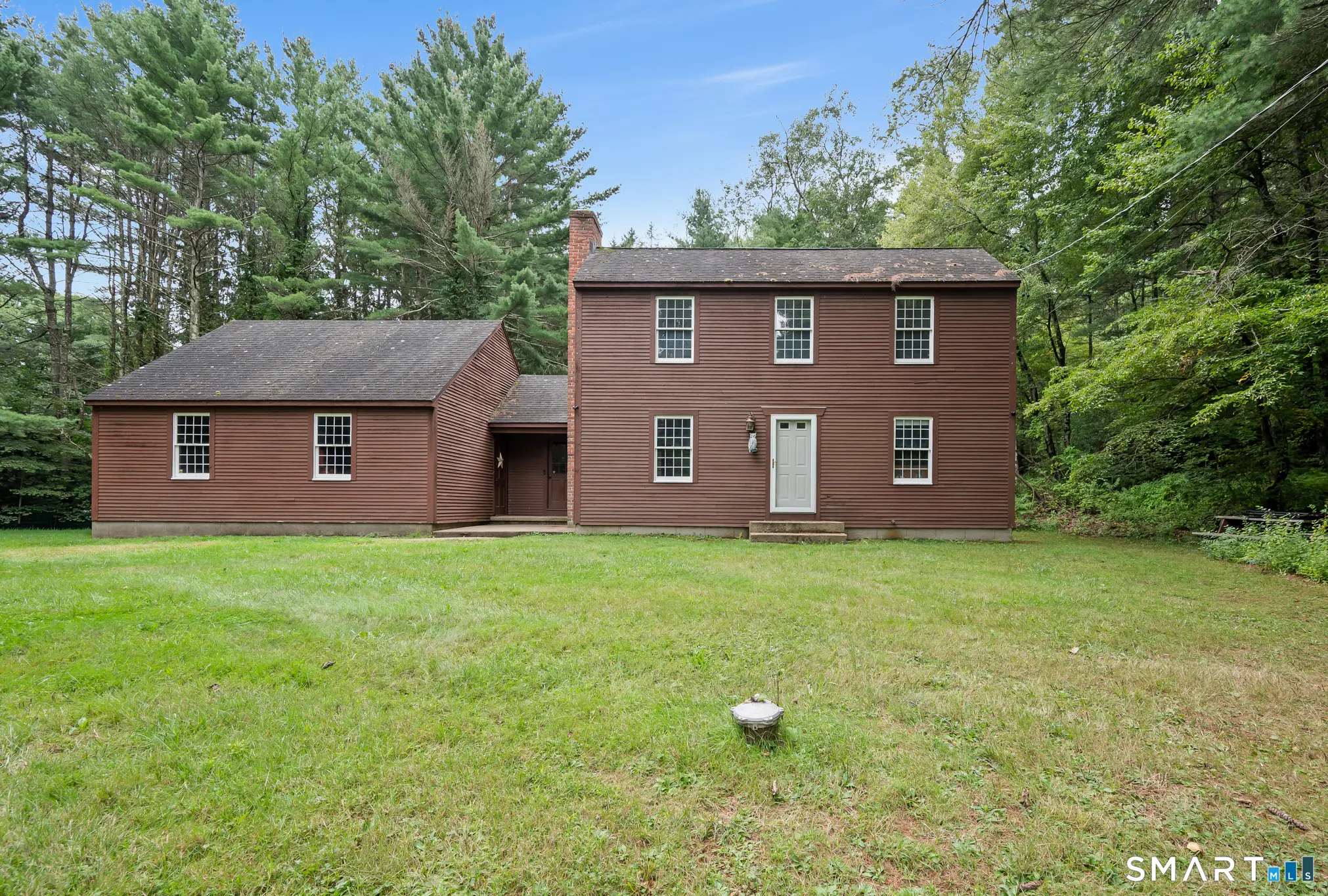 8 County Road, Stafford