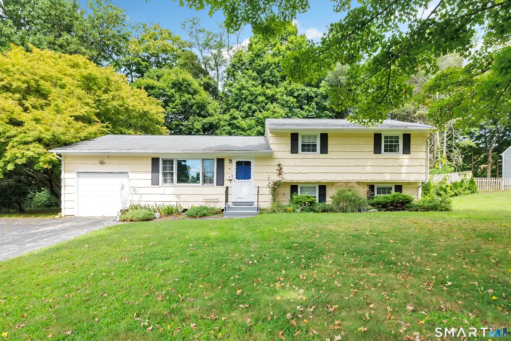 59 Springwood Drive, Trumbull