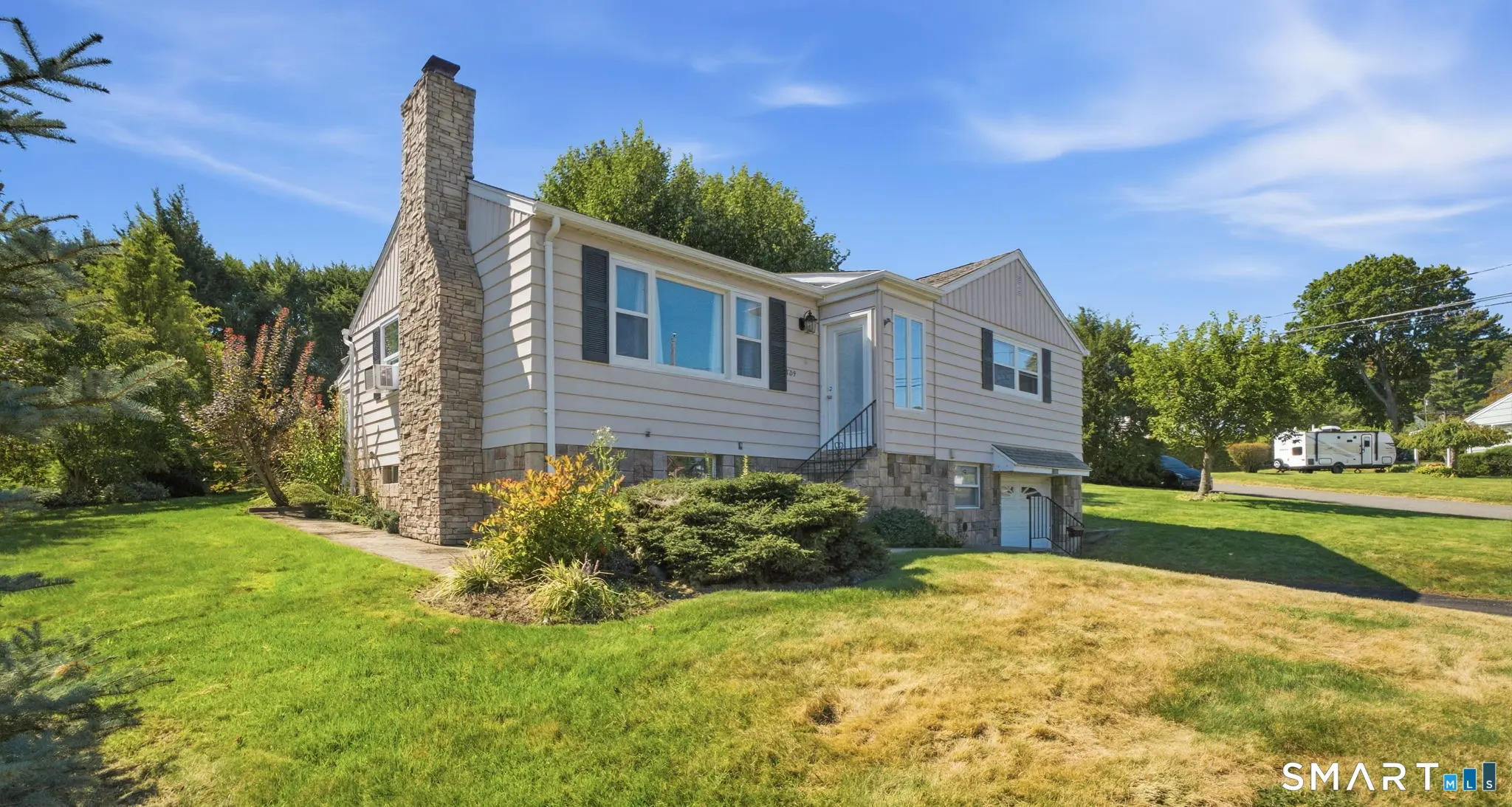 709 Bunker Hill Avenue, Waterbury