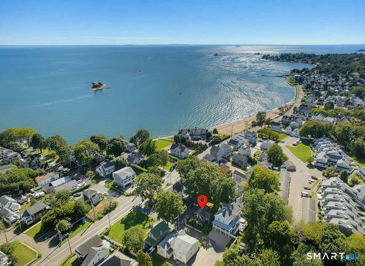 132 Limewood Avenue, Branford