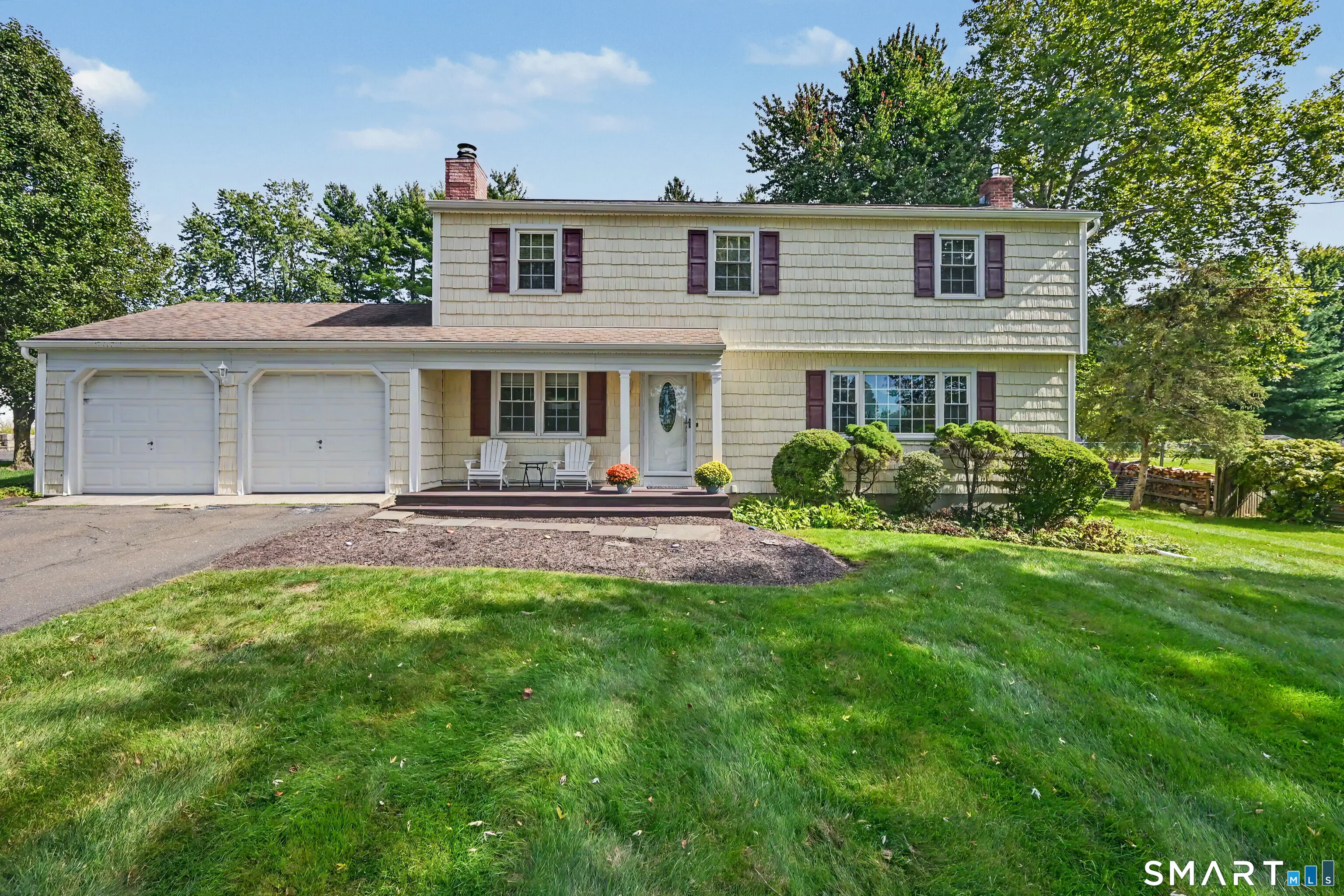 24 Quaker Ridge Road, Bethel