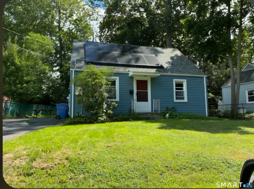 15 Broadvale Road, Meriden