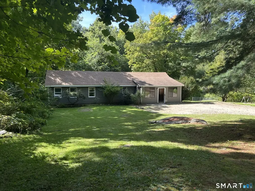 5 Geiger Road, New Milford