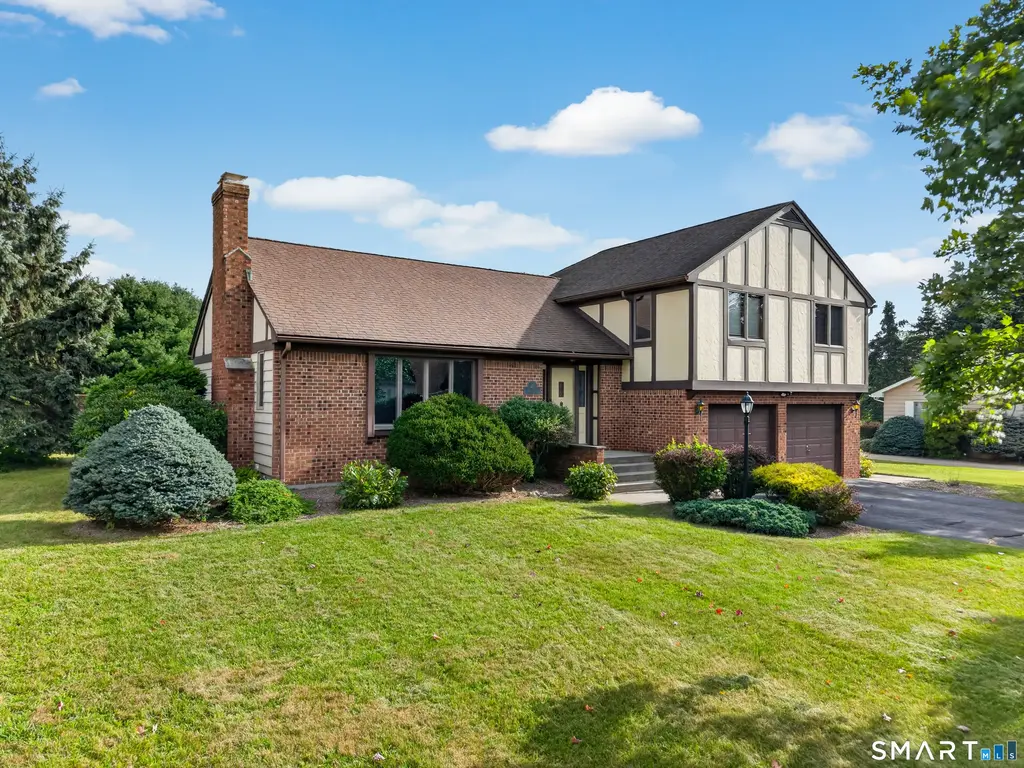 38 Rose Lane, Groton