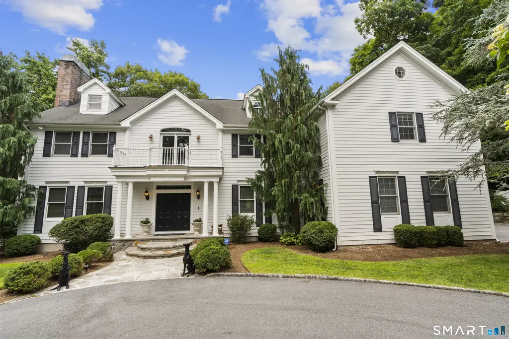32 Bernhard Drive, Weston