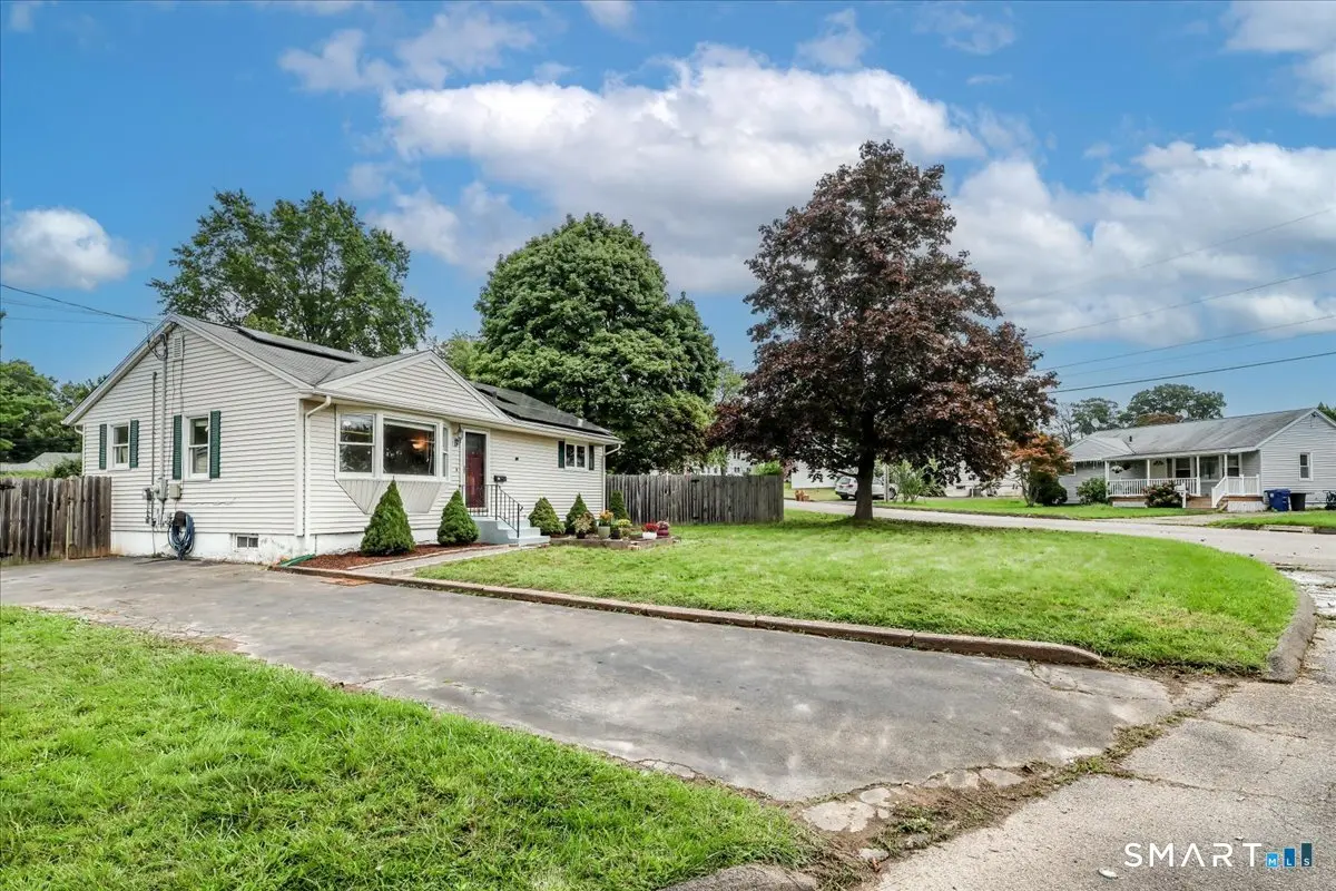 79 Aircraft Road, West Haven