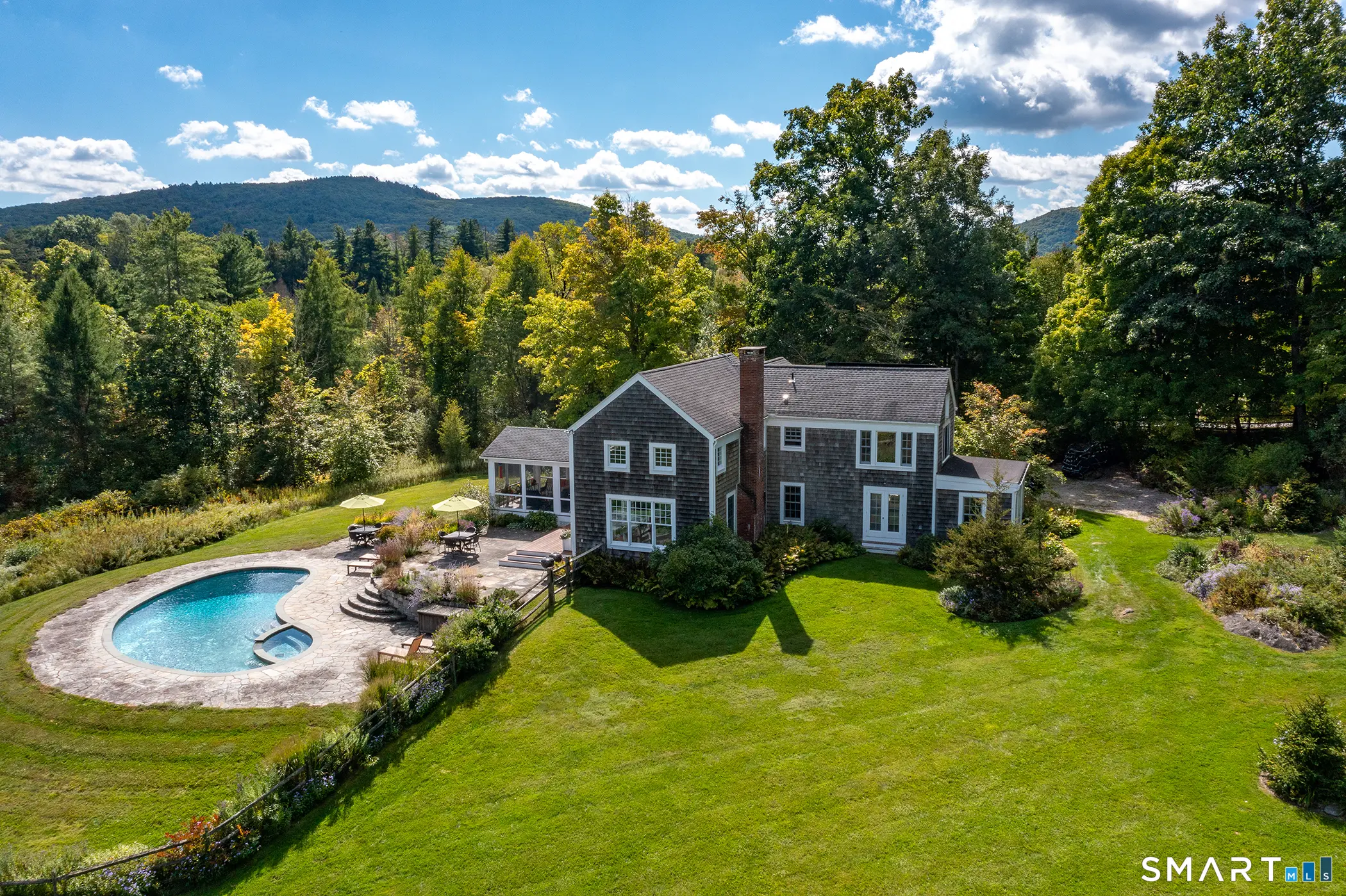 12 Red Rock Road, Sharon