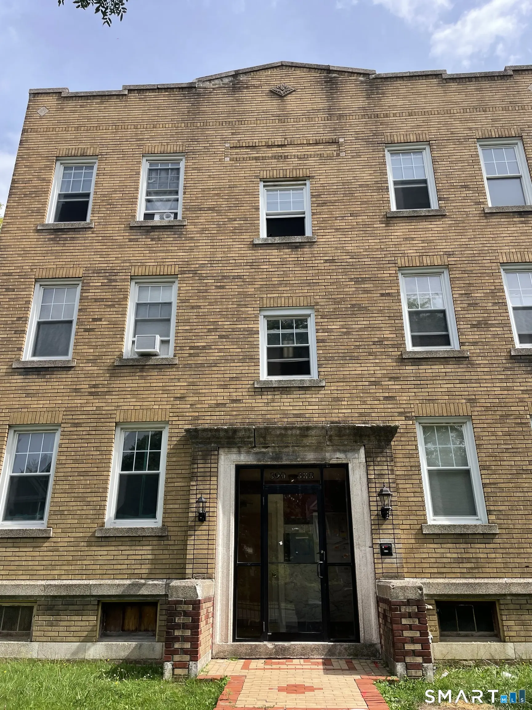 388 Woodland Street, Hartford