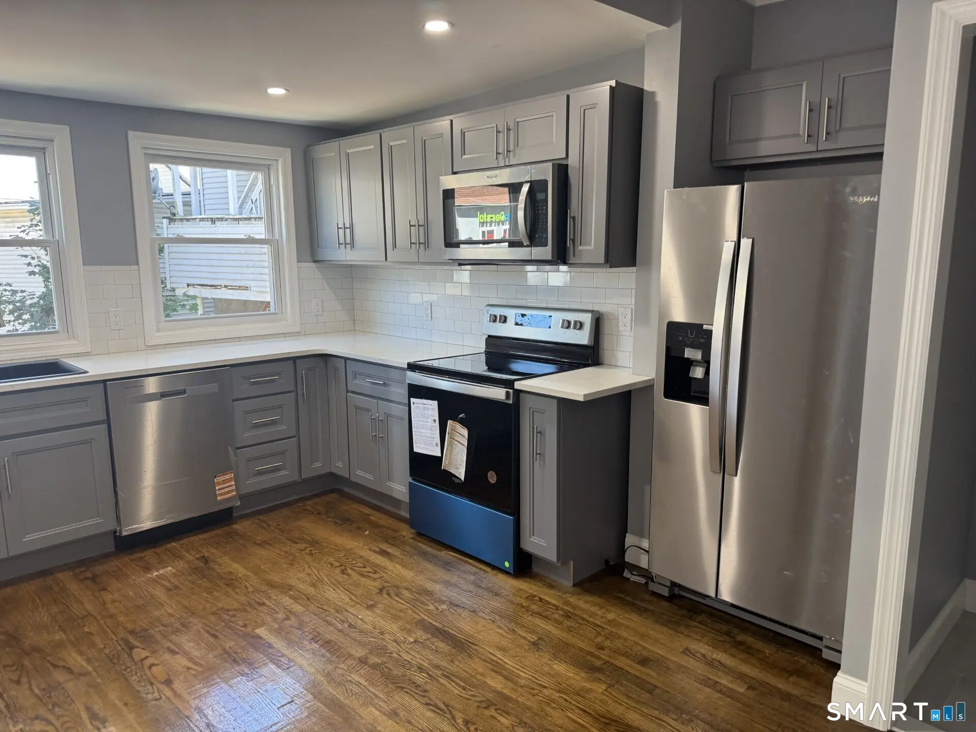 8 Bridgeport Avenue, Shelton
