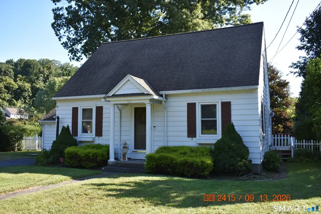 521 Burton Road, Beacon Falls