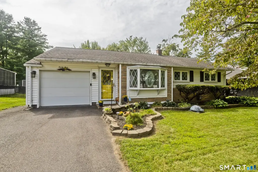 23 Yale Drive, Enfield