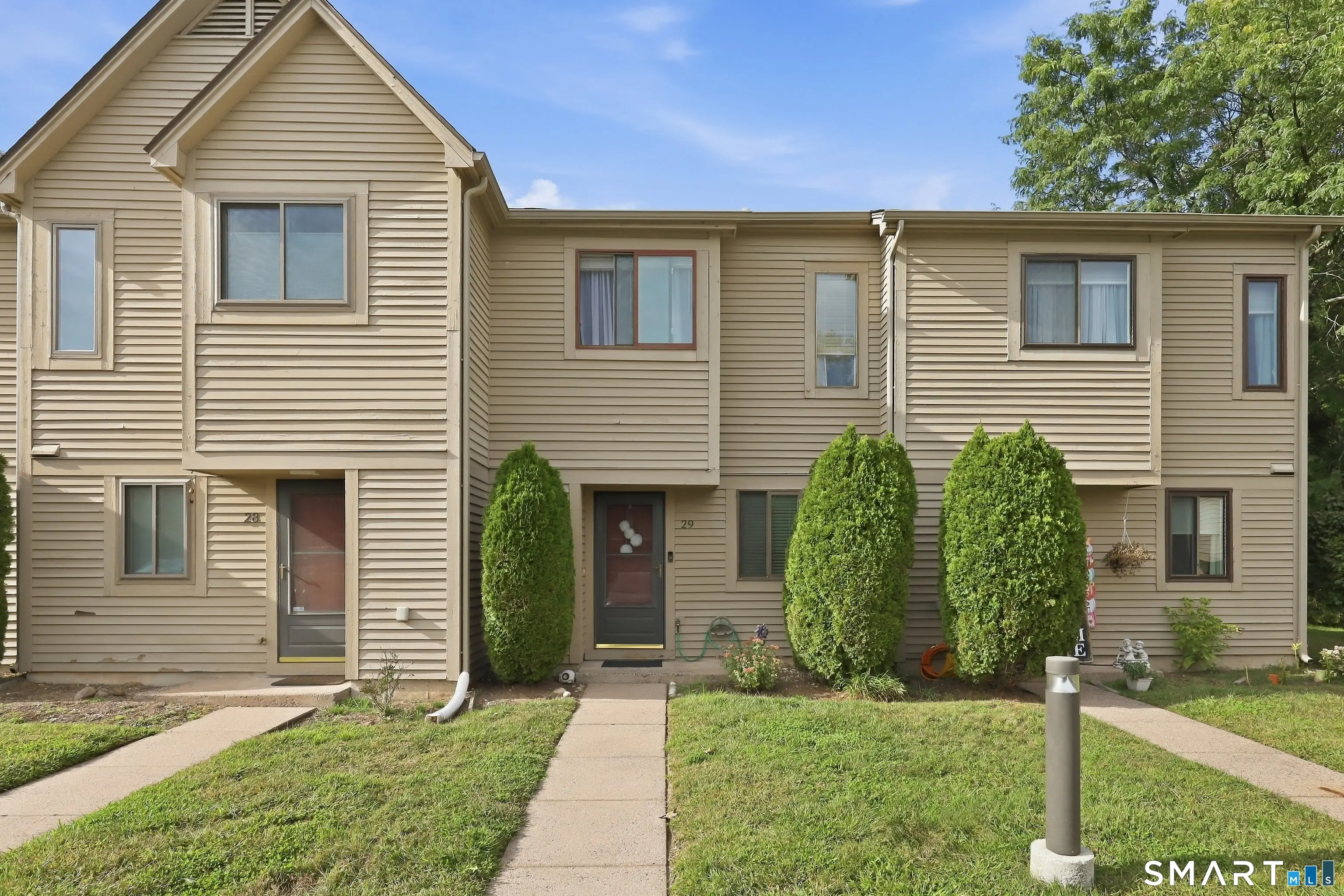 195 Village Square Drive 29, New Britain