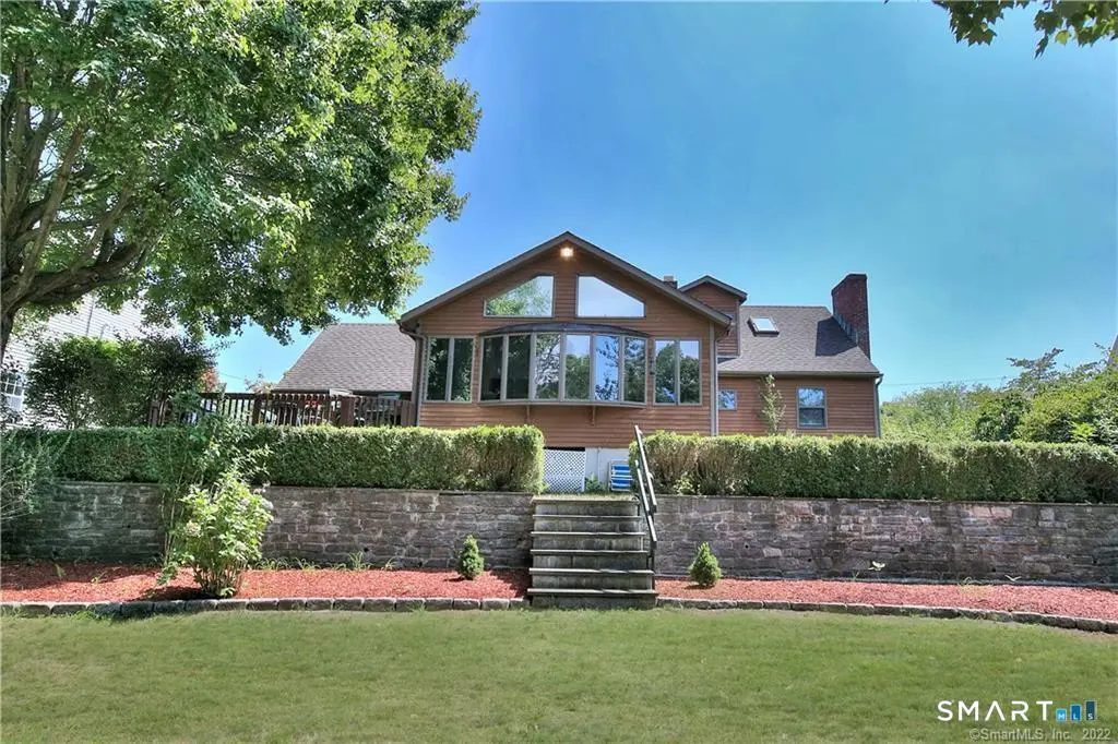 151 Sasapequan Road, Fairfield