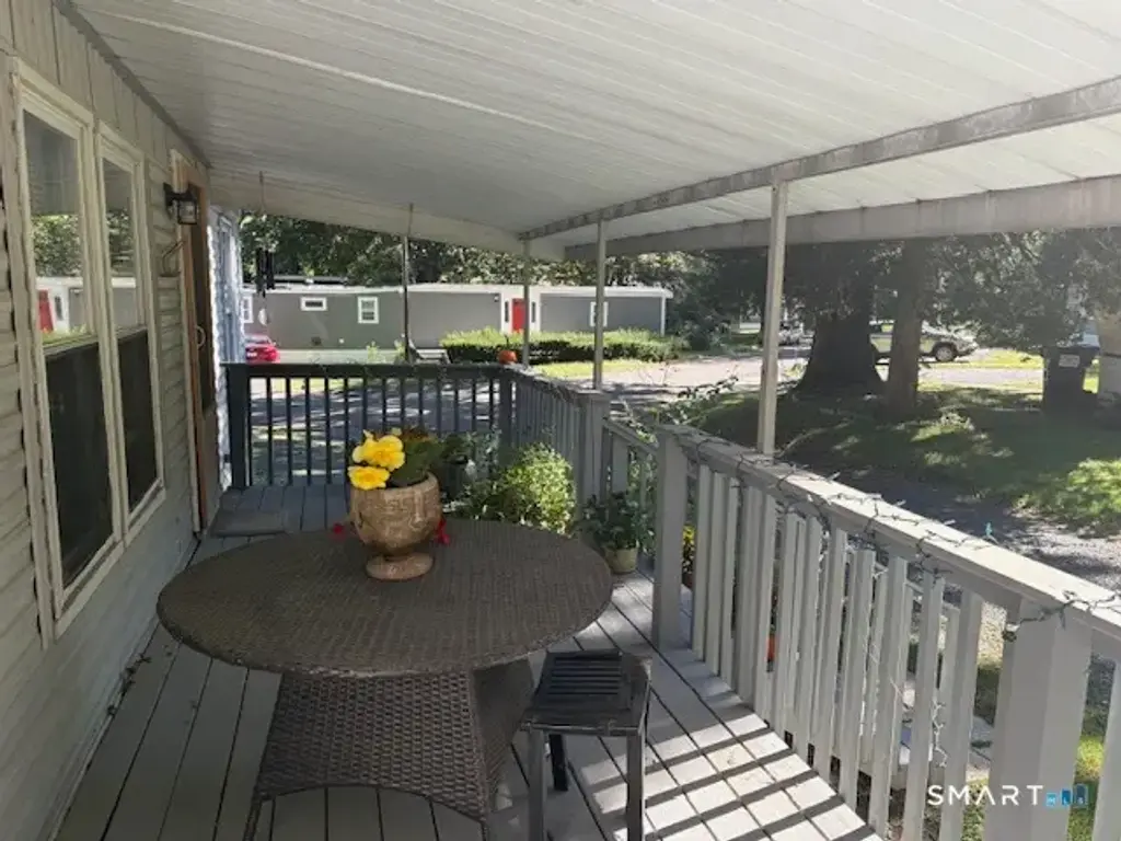 33 Green Acres Park Drive, Westbrook