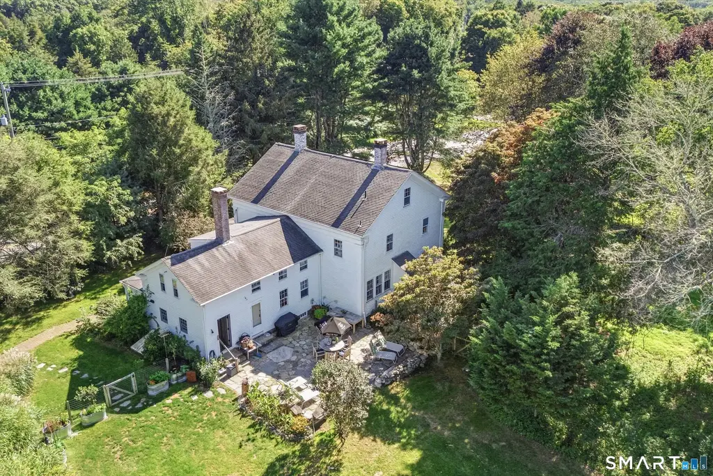 706 Pequot Trail, Stonington