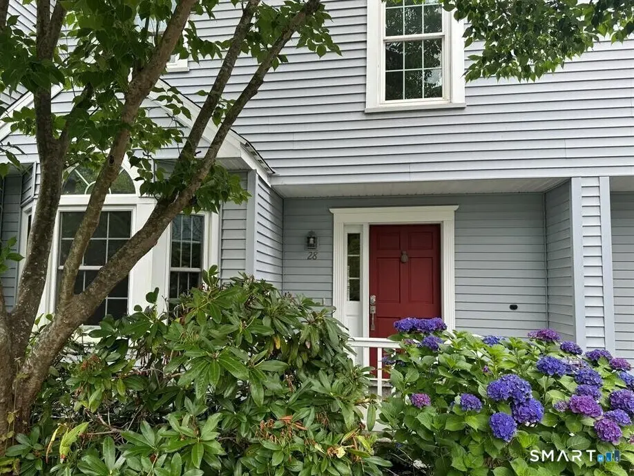 378 Meridian St Extension 28, Groton