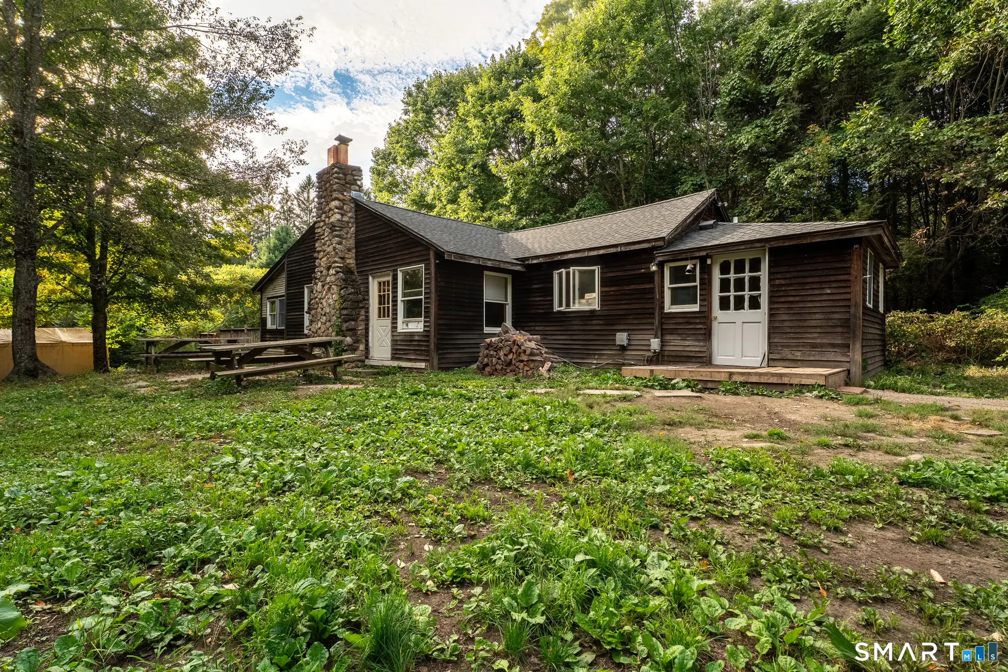 320 Colebrook Road, Winchester