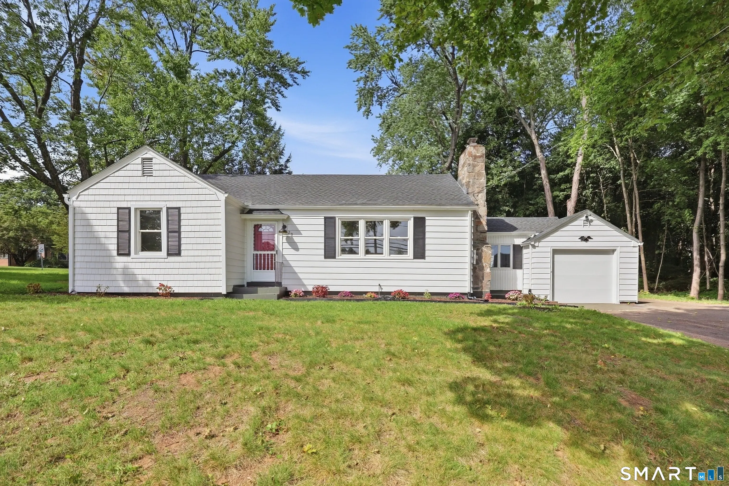 23 Main Street, Somers