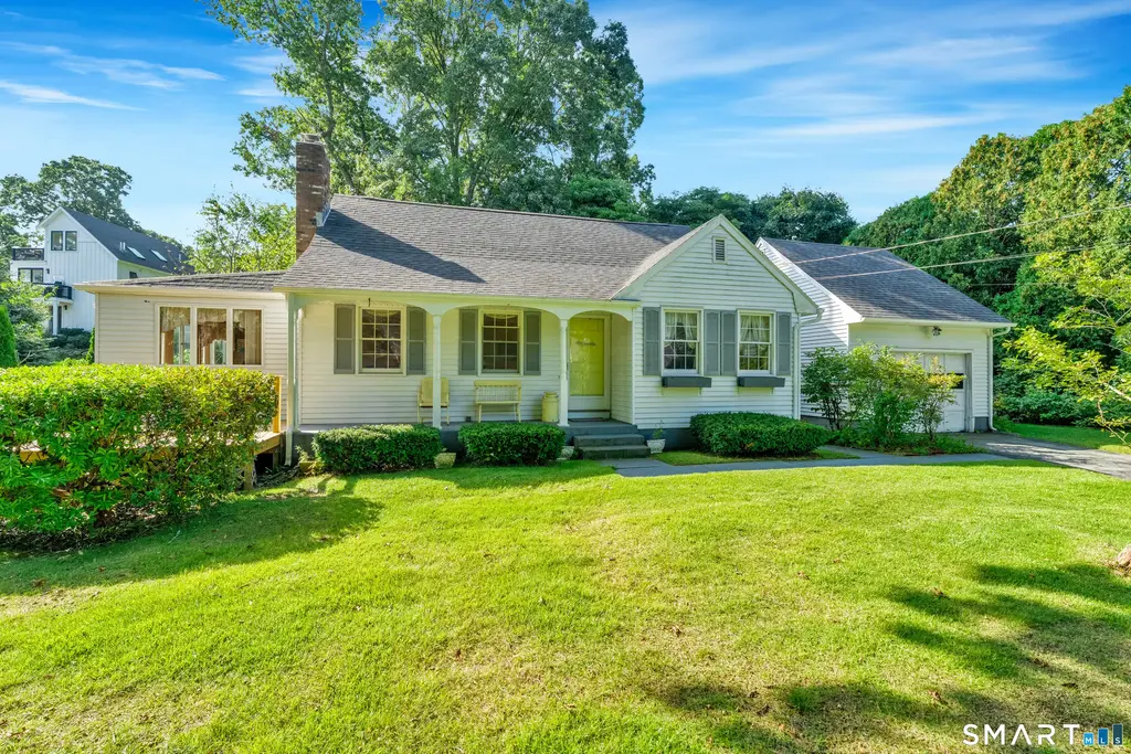 7 Barrett Drive, East Lyme