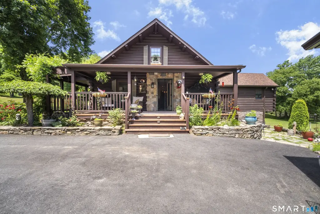 84 Dark Lantern Hill Road, Killingly