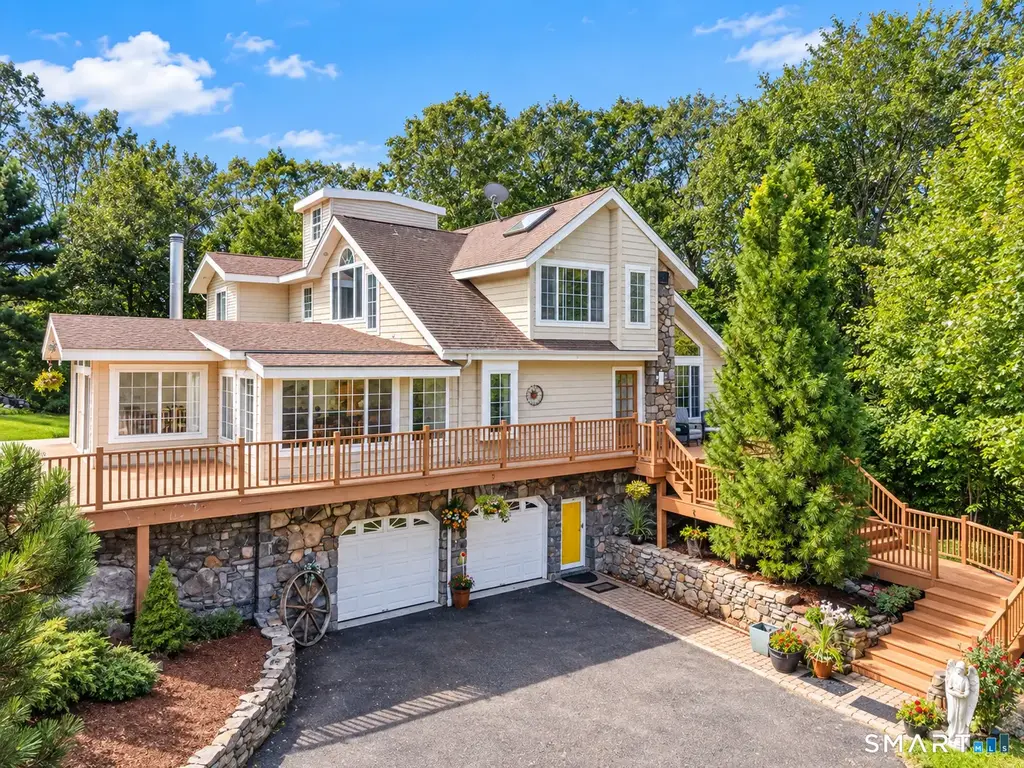 332 Lantern Hill Road, Stonington