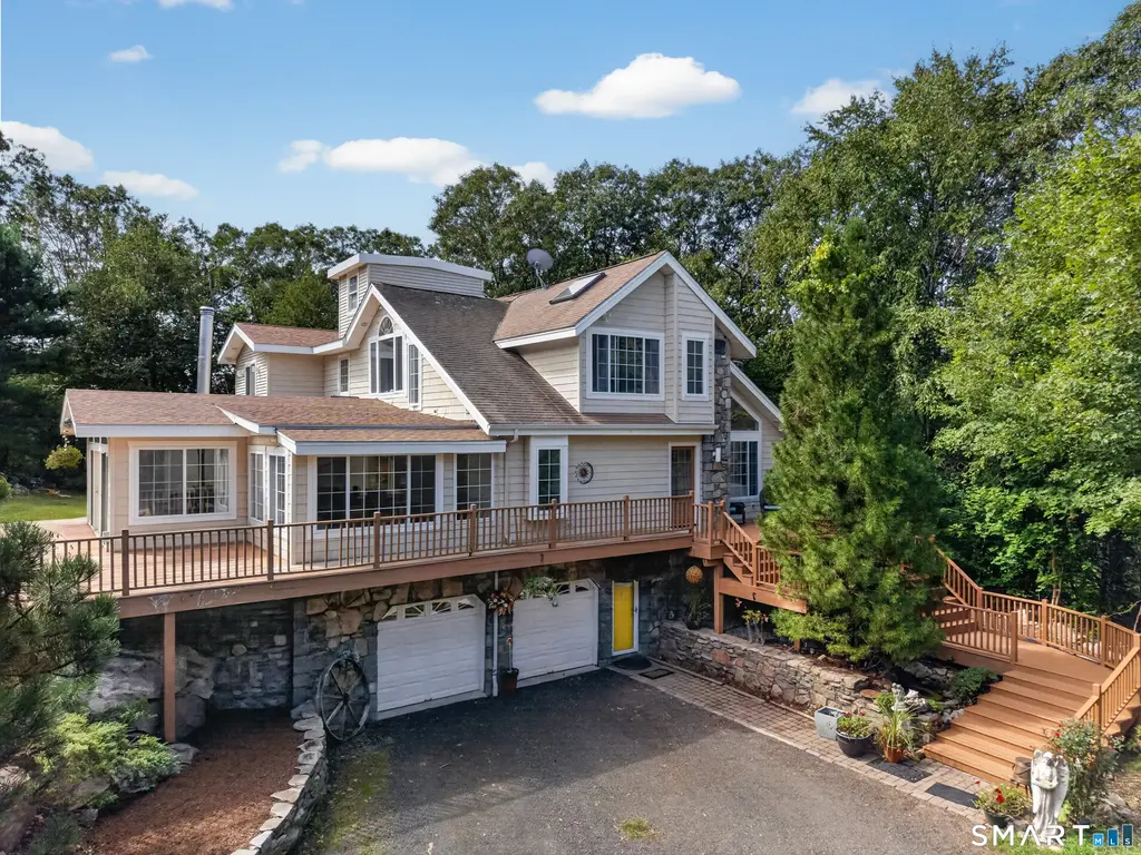 332 Lantern Hill Road, Stonington